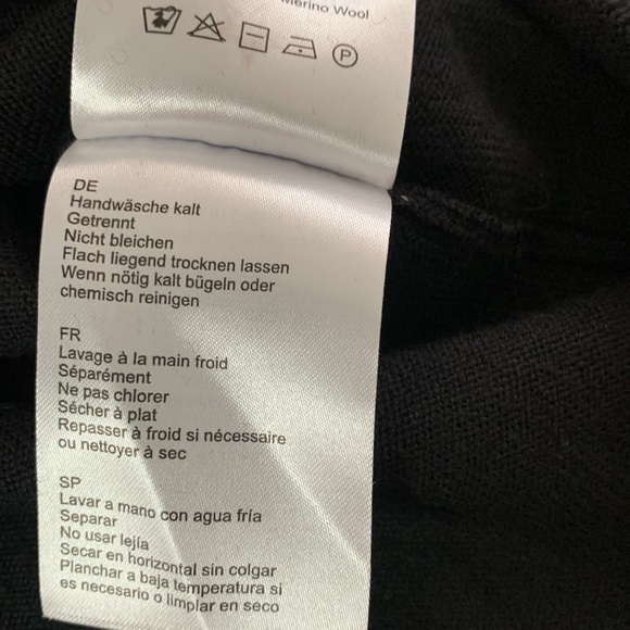 Worn once Perfect moment ski sweater in black - Picture 4 of 5